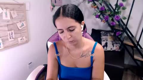 Snapshot of samantha2girl chatting on 06-18-26, 06:45 samantha online show from 06-18-26, 06:45