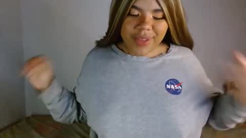 samantha_890 online show from 10-01-25, 10:27