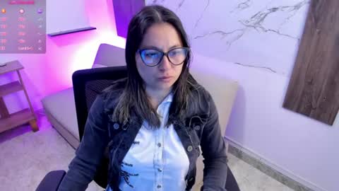 Snapshot of samantha__wilson chatting on 06-15-26, 02:52 Samantha online show from 06-15-26, 02:52