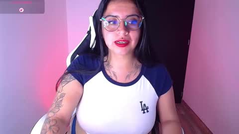 Snapshot of samantha_devil_ chatting on 02-01-26, 04:22 Samanta online show from 02-01-26, 04:22
