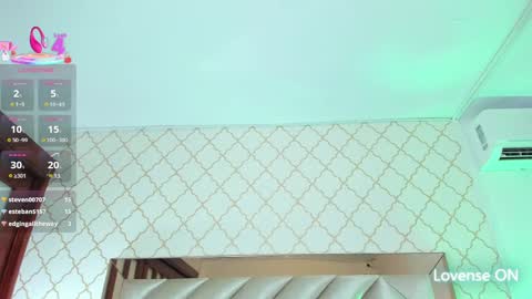 Snapshot of samantha_duque11 chatting on 02-19-25, 07:39 Samantha online show from 02-19-25, 07:39