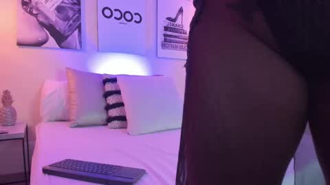 Snapshot of samantha_hotly chatting on 09-26-25, 01:48 Samantha online show from 09-26-25, 01:48