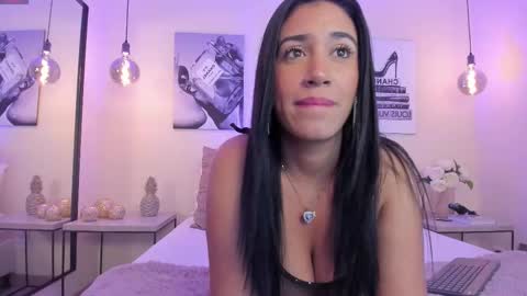 Snapshot of samantha_hotly chatting on 10-09-25, 02:26 Samantha online show from 10-09-25, 02:26