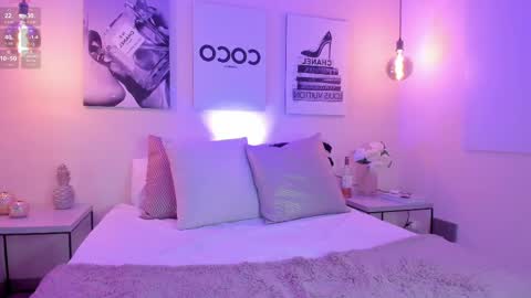 Snapshot of samantha_hotly chatting on 10-18-25, 06:30 Samantha online show from 10-18-25, 06:30