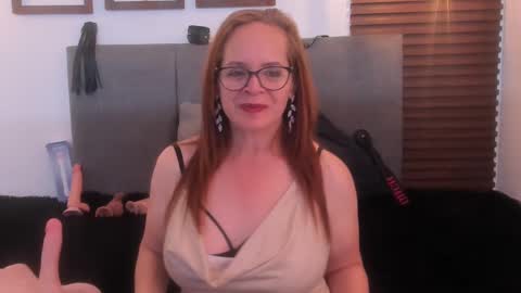 Snapshot of samantha_mature56 chatting on 03-07-25, 05:28 Sam online show from 03-07-25, 05:28