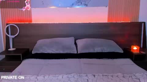 Snapshot of samantha_moons chatting on 06-23-26, 12:41 samantha_moons online show from 06-23-26, 12:41