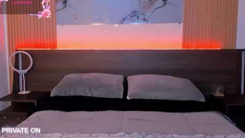 Snapshot of samantha_moons chatting on 07-10-26, 11:29 samantha_moons online show from 07-10-26, 11:29