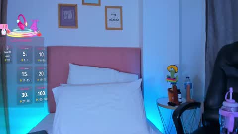 V A  N E S S A  online show from 11-19-25, 03:39