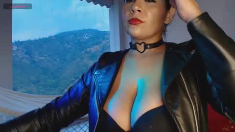 samanthahut1 online show from 03-05-26, 11:01