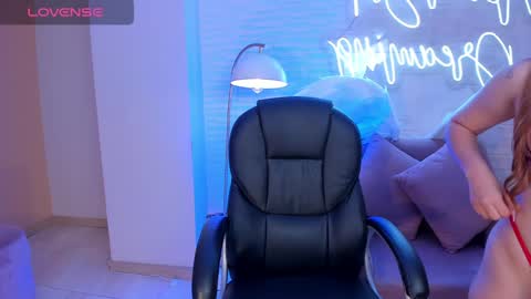 Snapshot of samanthaklein_ chatting on 12-30-24, 05:34 Samantha Klein online show from 12-30-24, 05:34