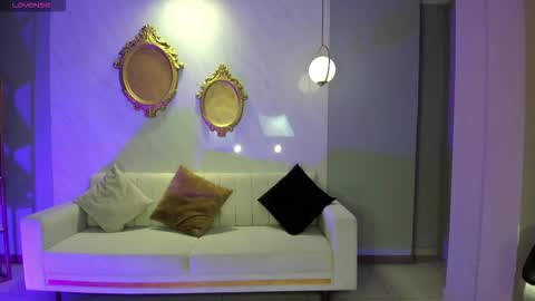 Snapshot of samanthaklein_ chatting on 10-22-25, 03:29 Samantha Klein online show from 10-22-25, 03:29