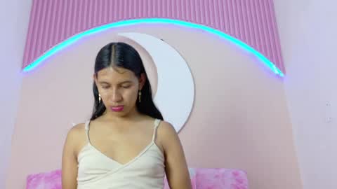 Snapshot of samanthalaurent chatting on 05-15-26, 08:49 samanthalaurent online show from 05-15-26, 08:49