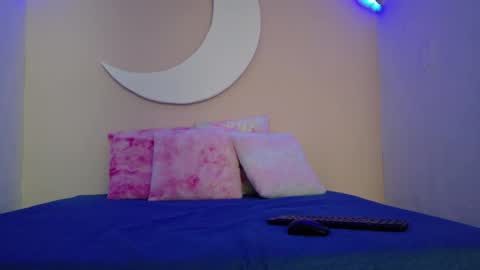 Snapshot of samanthalaurent chatting on 05-25-26, 07:09 samanthalaurent online show from 05-25-26, 07:09