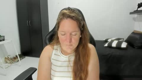 Samantha samy online show from 11-15-25, 10:15