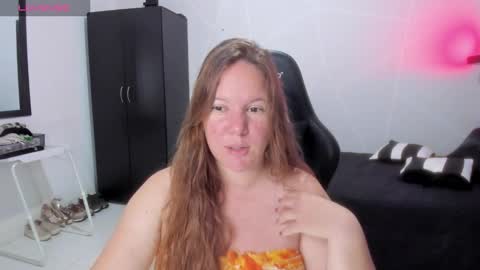 Snapshot of samanthaleon chatting on 11-17-25, 01:44 Samantha samy online show from 11-17-25, 01:44