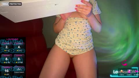 Snapshot of samanthaloves469902 chatting on 12-09-24, 06:45 Samanthaxoxo online show from 12-09-24, 06:45