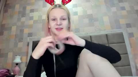 Snapshot of samanthamiasnik1 chatting on 12-11-24, 04:42 Samantha online show from 12-11-24, 04:42