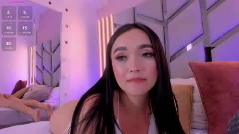 Snapshot of samanthapardo chatting on 05-27-26, 01:57 SAMANTHA online show from 05-27-26, 01:57