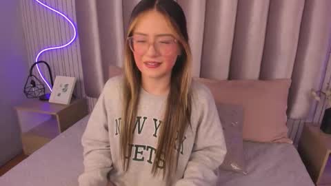 Alejandra  online show from 10-28-25, 12:41