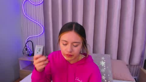 Alejandra  online show from 11-06-25, 11:55