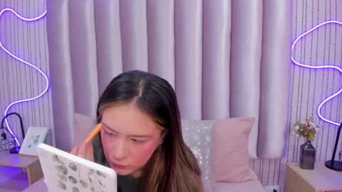 Alejandra  online show from 11-19-25, 11:43