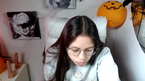 Samantha online show from 10-28-25, 02:42