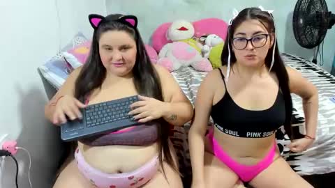 Snapshot of samanthasophie chatting on 10-15-25, 03:45 SamanthaSophie online show from 10-15-25, 03:45
