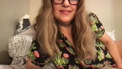 Snapshot of samanthavale chatting on 01-08-26, 05:43 Samantha Vale online show from 01-08-26, 05:43