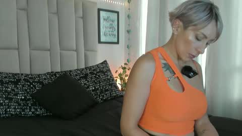 Samixmami online show from 02-08-25, 10:08