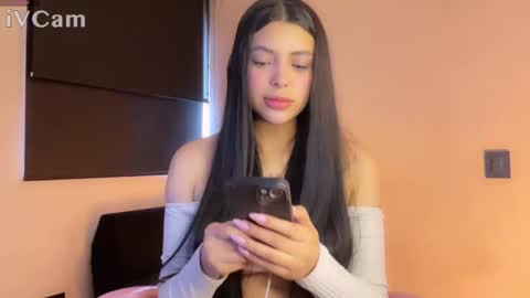 Snapshot of samara_lam chatting on 02-05-25, 07:10 Sammy  online show from 02-05-25, 07:10