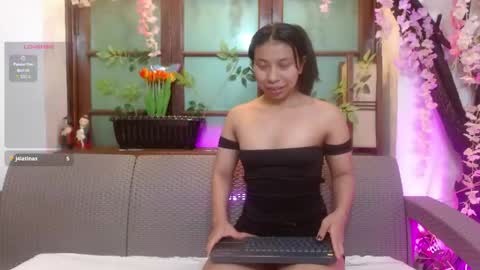 Snapshot of samara_selene chatting on 05-16-26, 07:12 SAMARA online show from 05-16-26, 07:12