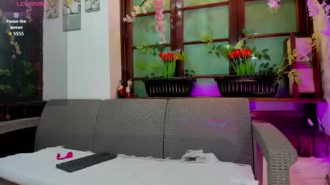Snapshot of samara_selene chatting on 06-12-26, 03:27 SAMARA online show from 06-12-26, 03:27