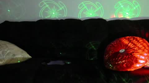 Yaya online show from 01-31-25, 01:02