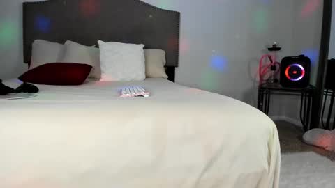 Yaya online show from 09-15-25, 02:00