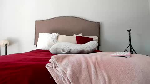 Yaya online show from 09-27-25, 06:46