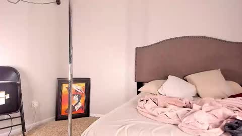 Yaya online show from 10-17-25, 12:58