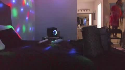 Snapshot of samatha1998 chatting on 02-22-26, 02:13 Yaya online show from 02-22-26, 02:13