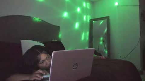 Yaya online show from 04-26-26, 06:55