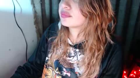 Snapshot of samatha_squirts chatting on 09-12-25, 04:45 samatha_squirts online show from 09-12-25, 04:45