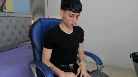 Sam online show from 04-18-26, 12:42