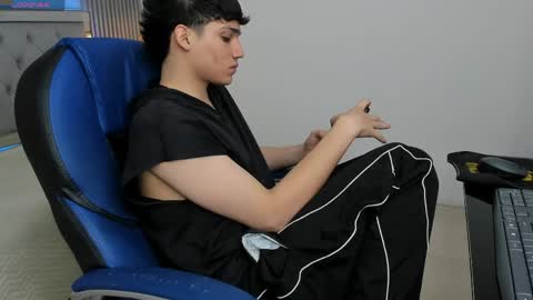 Snapshot of samblack_ chatting on 04-29-26, 05:30 Sam online show from 04-29-26, 05:30