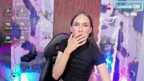 Snapshot of samcielo_tay chatting on 05-13-26, 02:42 sam online show from 05-13-26, 02:42