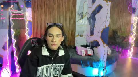 Snapshot of samcielo_tay chatting on 05-28-26, 02:42 sam online show from 05-28-26, 02:42