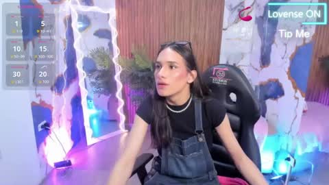 Snapshot of samcielo_tay chatting on 06-01-26, 01:51 sam online show from 06-01-26, 01:51