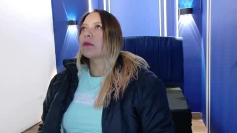 Snapshot of sami_1_8 chatting on 12-15-25, 03:33 Samy online show from 12-15-25, 03:33