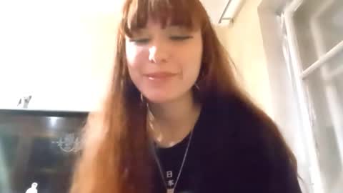 Snapshot of samiravilmont chatting on 10-06-25, 04:26 Mira online show from 10-06-25, 04:26