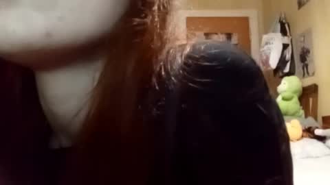 Snapshot of samiravilmont chatting on 10-22-25, 04:29 Mira online show from 10-22-25, 04:29