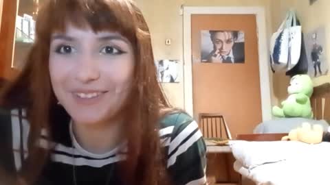 Snapshot of samiravilmont chatting on 11-20-25, 04:18 Mira online show from 11-20-25, 04:18