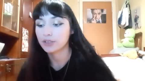 Snapshot of samiravilmont chatting on 11-25-25, 03:56 Mira online show from 11-25-25, 03:56