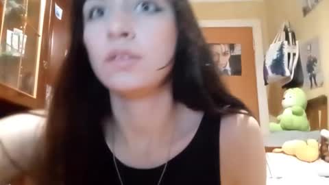 Snapshot of samiravilmont chatting on 11-27-25, 04:31 Mira online show from 11-27-25, 04:31